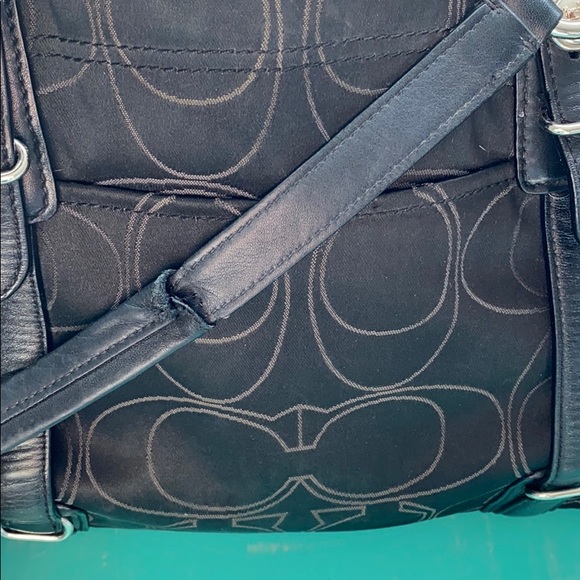 Coach shoulder bag - Picture 3 of 6